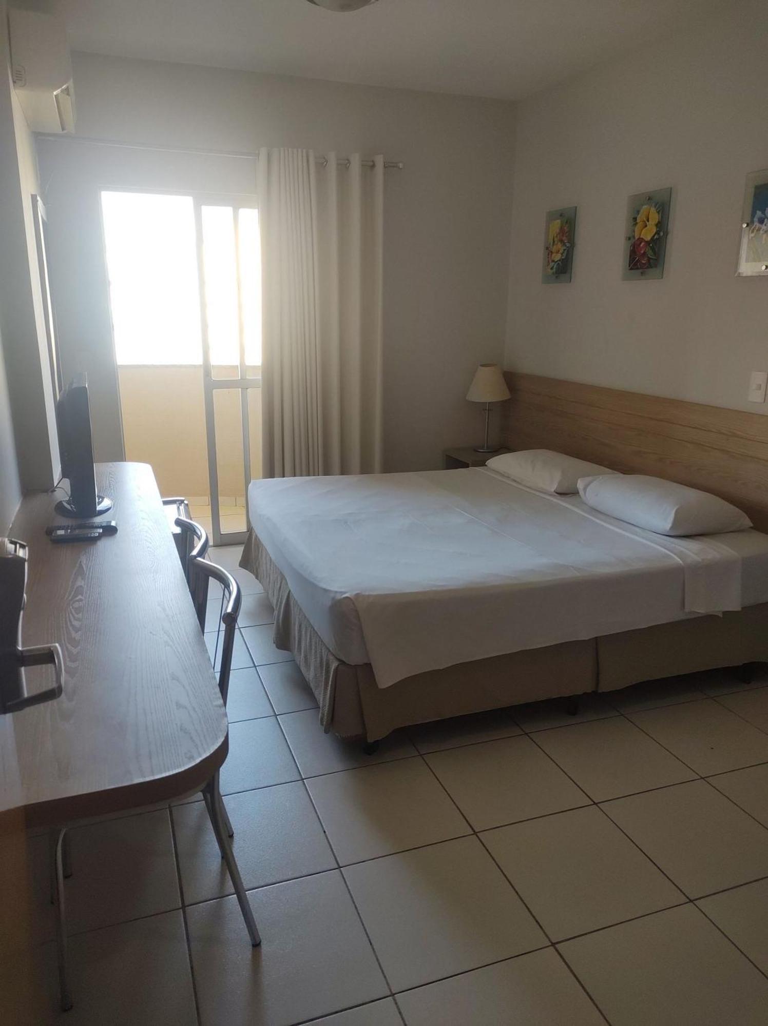 Suite Golden Express Roberto Imoveis Caldas Novas Bagian luar foto